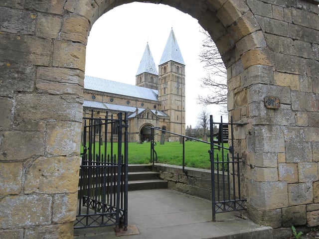 This historic minster town is full of boutique shops for you to visit, a few cafes and pubs are also going takeout.