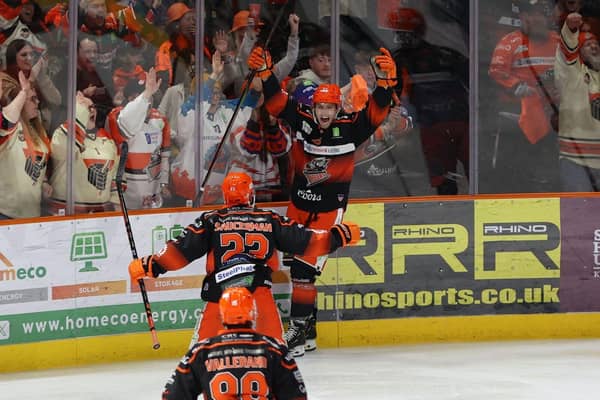 Steelers forge ahead against Guildford Pic Dean Woolley