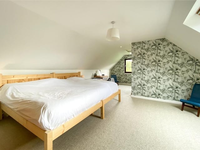 Principal bedroom.
