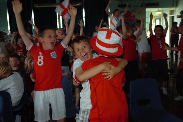 Barnard Grove Primary School pupils got to watch the 2010 England game with Algeria in the World Cup and look at the scene when England scored.