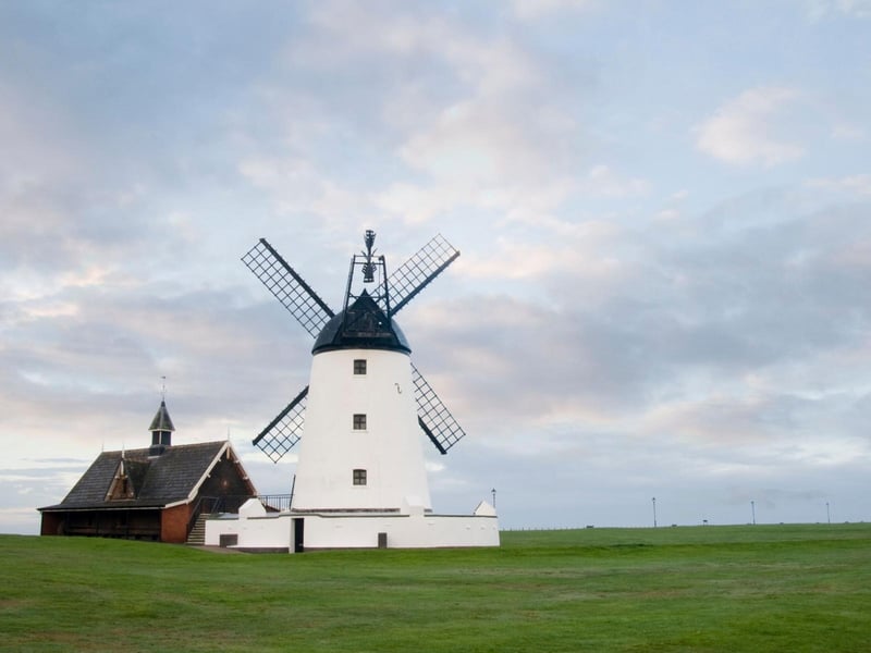 Heading west to the Fylde coast is often a faster route for those in West Leeds. The promenade at Lytham is beautifully maintained and much calmer than nearby Blackpool, perfect for a flat walk past the iconic Lytham Windmill.  🕒 ~1 hour 15 mins