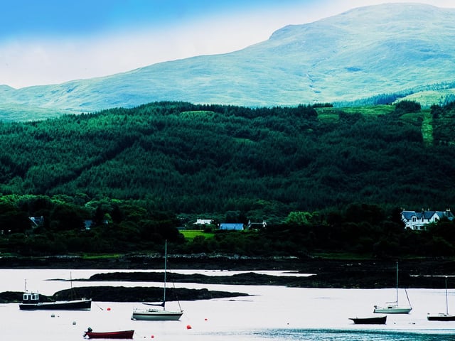 There have been reports of the sounds of a body being dragged down the staircase, phantom footsteps and slamming of doors at Invercreran House. Just one of the 84 supernatural sightings in Argyll and Bute.