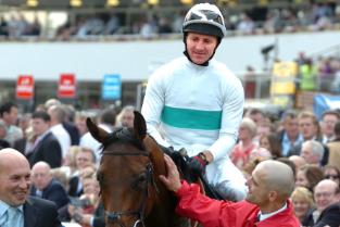 Jimmy Fortune atop his winning horse Lucarno in 2007.