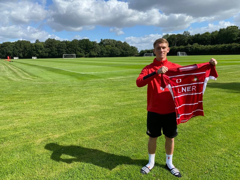 A brilliant performance in the middle of the park from the youngster. His close control and ability to move the ball on quickly were excellent, as was his quality in the tackle. He made some excellent driving runs to add to the threat.
