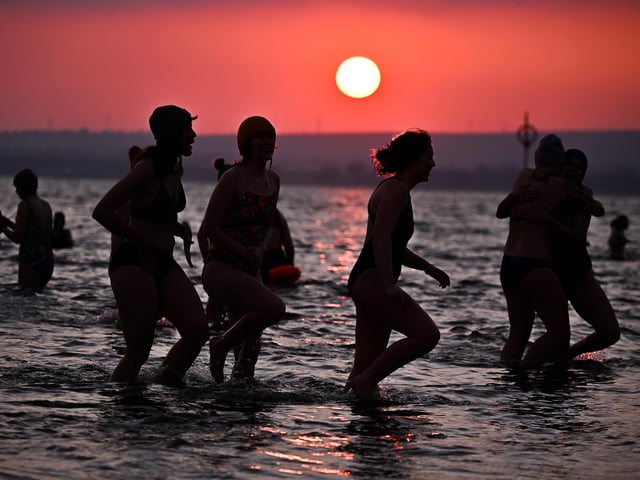 The sea was almost freezing but that didn't stop hundreds of brave souls from taking the plunge. Jeff J Mitchell/Getty Images