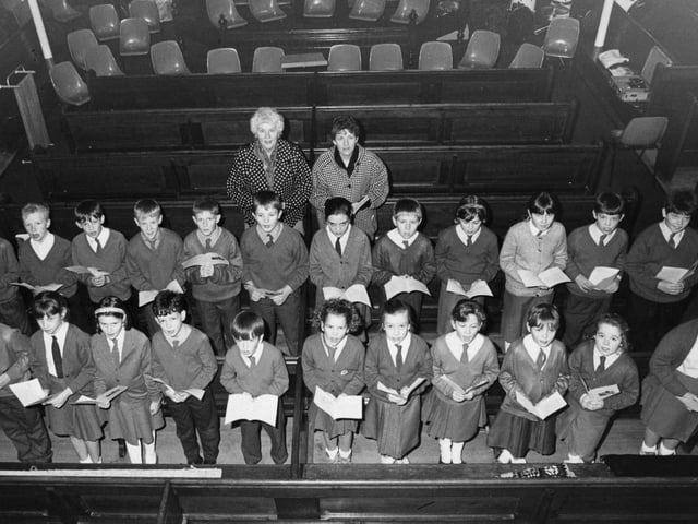 Pupils from St Matthew's Primary School, Jarrow performed at Park Road Methodist Church, Bede Burn Road in 1990. Do you recognise any of these Year 6 pupils?