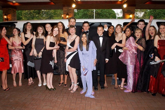 Silverdale students are pictured here arrriving at the prom
Weds 12 May 2004