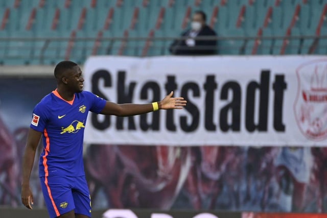 Arsenal are keen on a double swoop for RB Leipzig pair Ibrahima Konate and Christopher Nkunku, valued at around £80m combined. (Bild via Football.London)