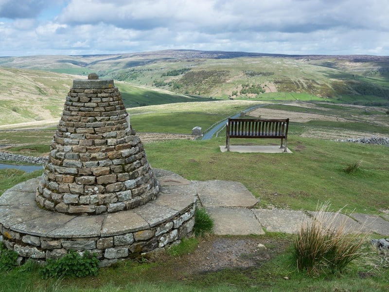Often called "the most beautiful drive in England," this high-altitude road connects Wensleydale and Swaledale. It’s famous for its deep limestone potholes (the "Buttertubs") and hair-raising views that were featured in the Tour de France.