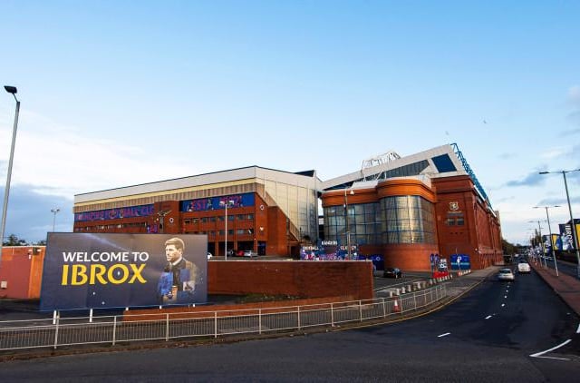 Rangers have quickly replaced the Welcome to Ibrox sign featuring their former manager, with a new banner at the south western corner of their Ibrox base (Football Scotland)