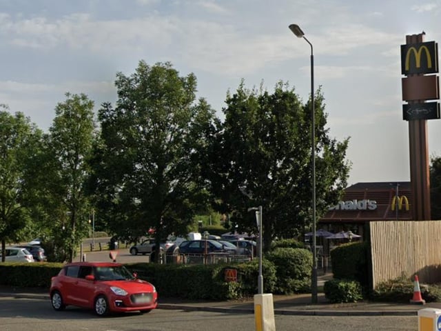 This McDonald's restaurant has a 3.9 star rating on Google based on 1,471 reviews.