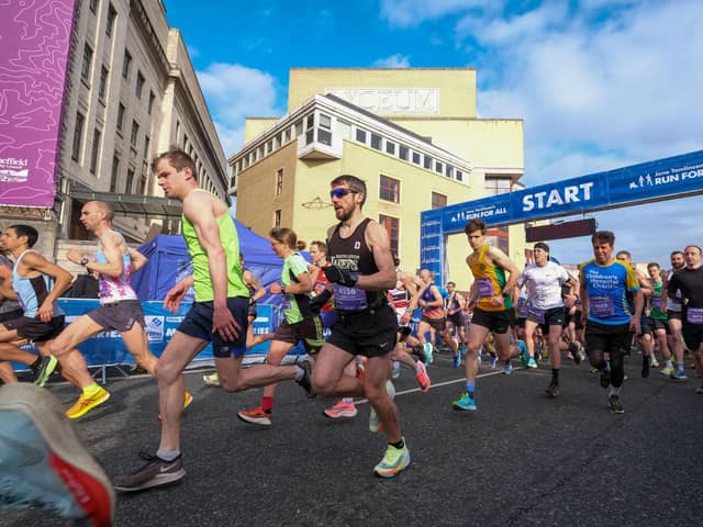 Runners setting off for Sheffield Half Marathon