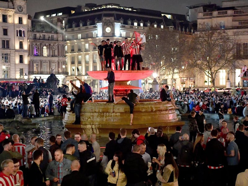 Sunderland fans sing their hearts out for the lads in London's Trafalgar Square on the eve of the 2019 Checkatrade Trophy final against Portsmouth.