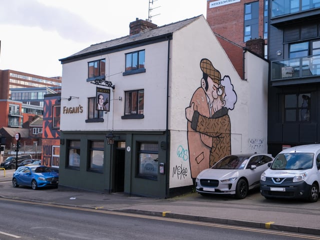 Fagan's Pub was taken over in 1985 by Sheffield-born licensee Tom Boulding and his wife Barbara, from Barnsley. The iconic venue has now, 37-years later, been given a prestigious long-service award by the building’s owner, Star Pubs and Bars, to mark their many years at the helm. The award highlights the fantastic contribution and long service the Bouldings have made to Sheffield life while owning the pub.