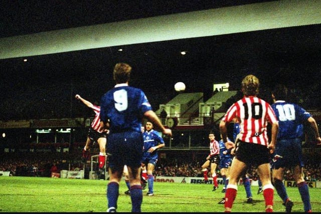 Under the lights at Roker Park, Armstrong's 88th-minute header saw Sunderland prevail in their 1992 FA Cup replay against Chelsea. A 2-1 win meant the Black Cats progressed to the semi-finals.