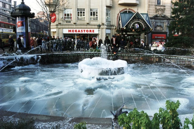 The Goodwin Fountain that stood at the top of Fargate is frozen over on December 29, 1995