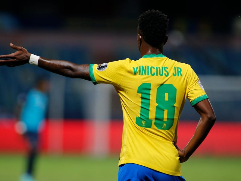 Manchester United look set for a struggle if they're to lure Real Madrid's Vinicius Junior to Old Trafford, as the Brazilian ace is said to favour remaining with Los Blancos. He made 49 appearances for his side in all competitions last season. (AS)