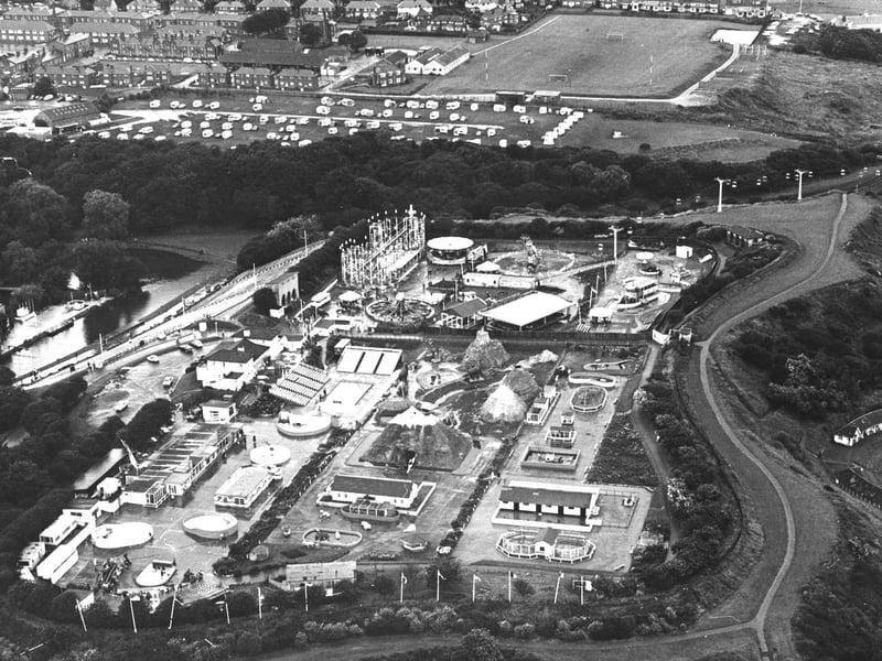 Scarborough Zoo and Marineland, open between 1969 and 1984, housed many exotic animals including dolphins, sea lions, snakes, an elephant, wolves and bear cubs. It became Mr Marvels amusement park.