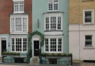 Becketts still runs today as a boutique bed and breakfast with a small eatery in Southsea's Bellevue Terrace. But it officially closed its  gorgeous restaurant in the summer of 2023. It has a fantastic menu and I spent many a good evening (and lunch) here.