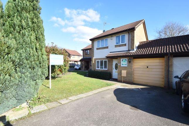 Situated in the area of Barton Hills in Luton, this three bedroom detached home offers three bedrooms, an open plan kitchen and dining room, a living room and an enclosed rear garden. It also benefits from easy access to Junction 11 of the M1 Motorway. Available for offers over £300,000.