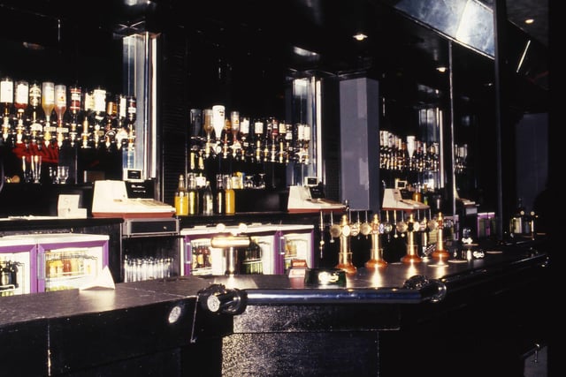 Strutts Nightclub in June 1990. How many nights did you dance away in there?