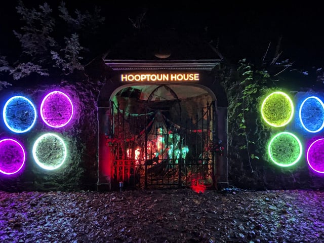 Hopetoun House grounds like you have never seen it before.
