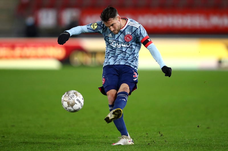 Leeds United's hopes of signing Ajax man Nicolas Tagliafico look to have improved, with the Dutch side believed to be willing to accept just over £10m for the Argentina international. He did the double with his side last season. (De Telegraaf)