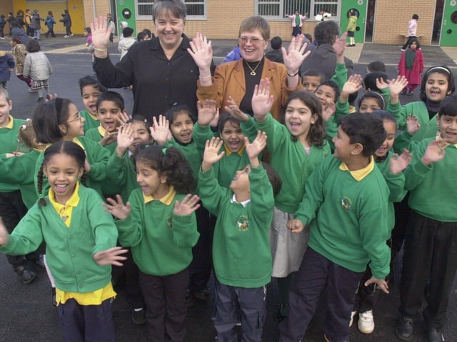 Councillor Sylvia Anginotti and headteacher Sue Graville with children from the newly built Owler Brook NI School at Firvale, Sheffield, in January 2001