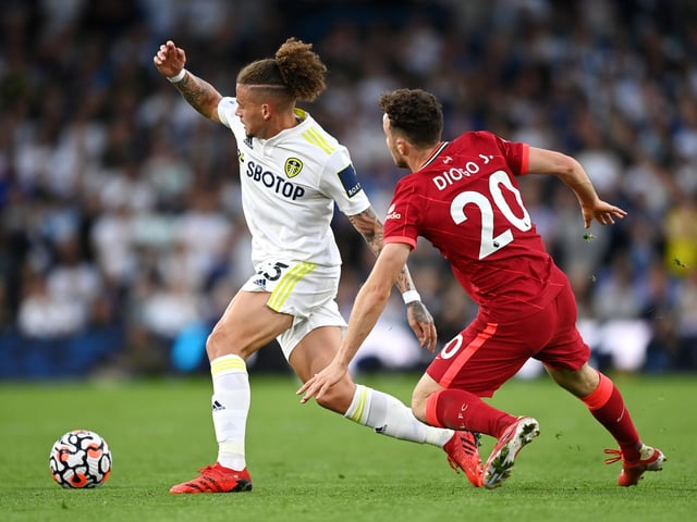 Leeds United are confident of agreeing a big-money new Kalvin Phillips contract before the end of the year. (Football Insider)