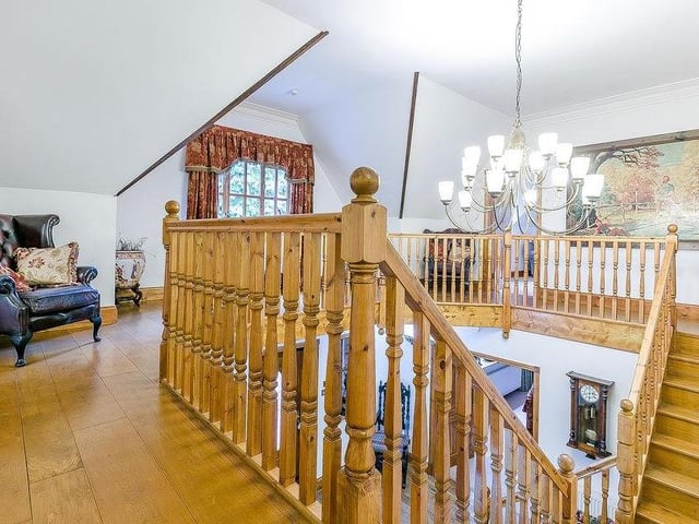 Up the beautiful staircase and on to the galleried landing. Yet more comfort.