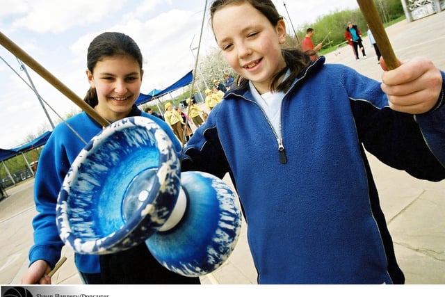 the 2002 Doncaster North Rainbows, Brownies & Guides celebration of the Queens Golden Jubilee enjoy Circus Skills at Denaby's Earth Centre.
Hannah Newell (13) & Emma Baker (12) both of the 54th Doncaster Guides demonstrate a Diablo.