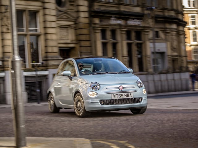 Average cost of a fully comprehensive policy for a driver aged 17-19: 682 GBP