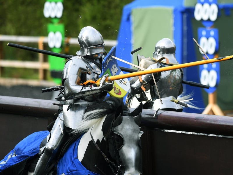 Step into the world of knights and warriors at Royal Armouries Museum in Leeds, home to fascinating exhibits on medieval weapons, jousting tournaments, and even samurai Armor. A thrilling trip back in time! 📍Armouries Dr, Leeds LS10 1LT