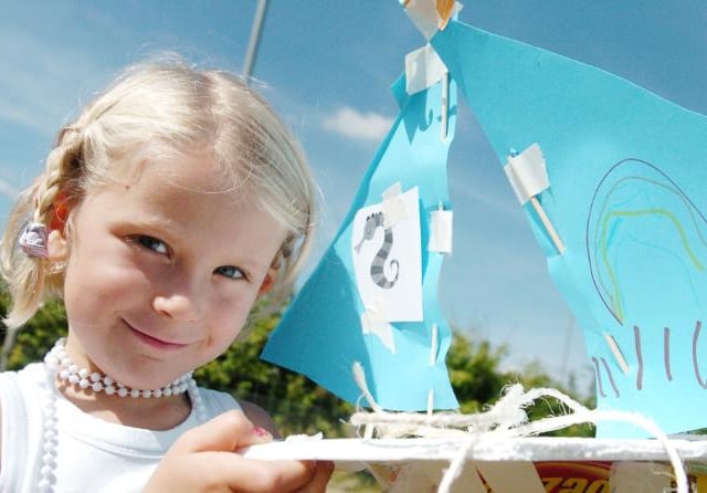 Boat making at Bentley Community Woodland. Masie Higgins aged five. November 2007.