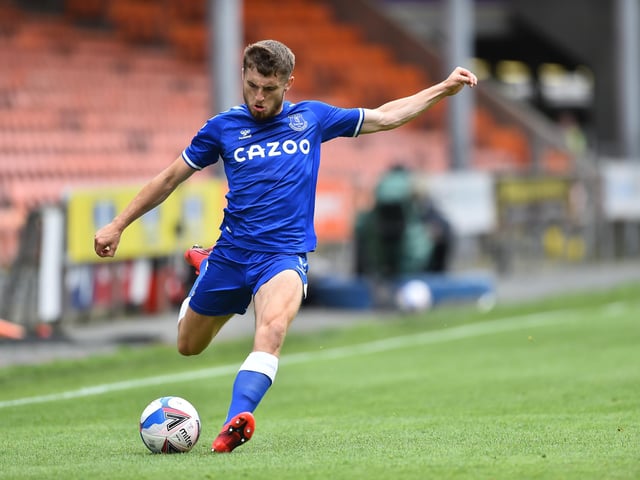 Sean Dyche's Burnley remain interested Everton's 23-year-old right-back Jonjoe Kenny. (Various)