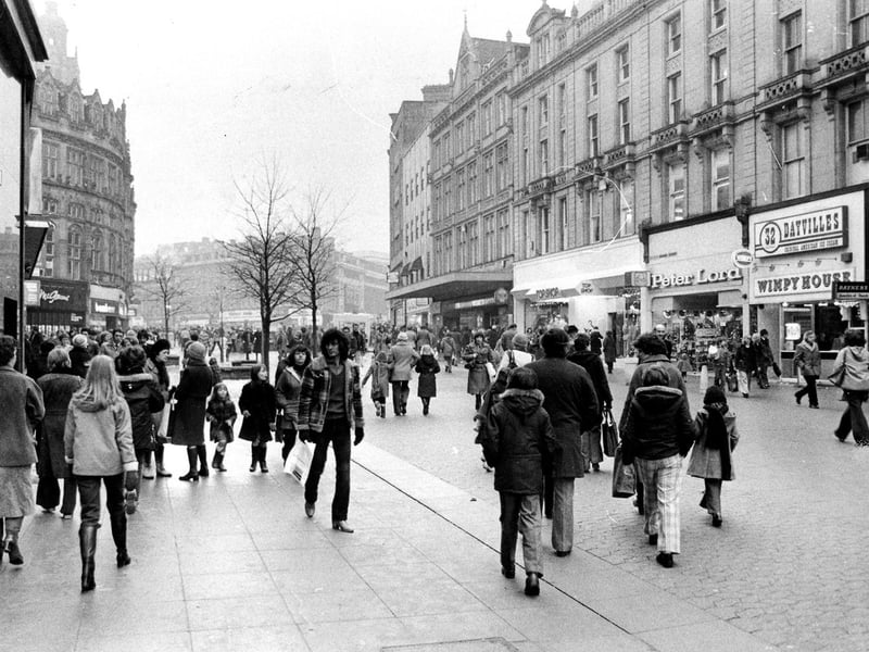 Shoppers on Fargate, Sheffield, in 1979 with Top Shop, Peter Lord shoe shop, the Wimpy House and Ratners jewellers on the right