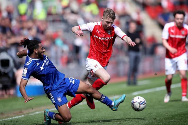 Rotherham United's Jamie Lindsay  signed a new contract with the club this week