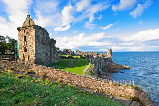 This scenic village on the coast of Fife has a rich history and is popular for its beach, golf course and 13th century castle.