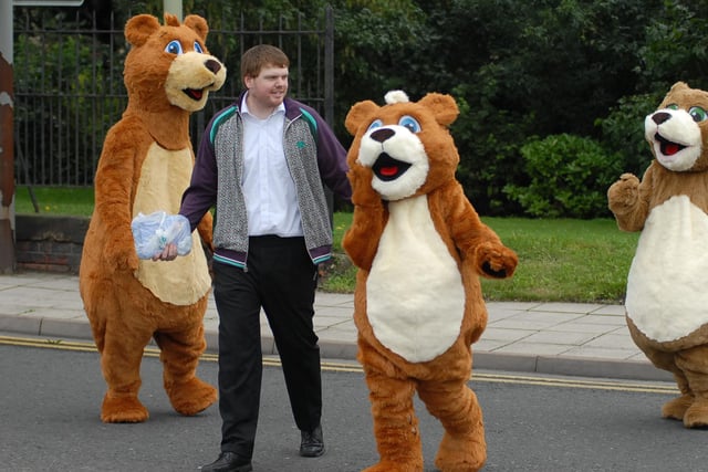 The Three Bears are about to take an open top bus ride to Tommy's Party. Were you at the party in 2008?
