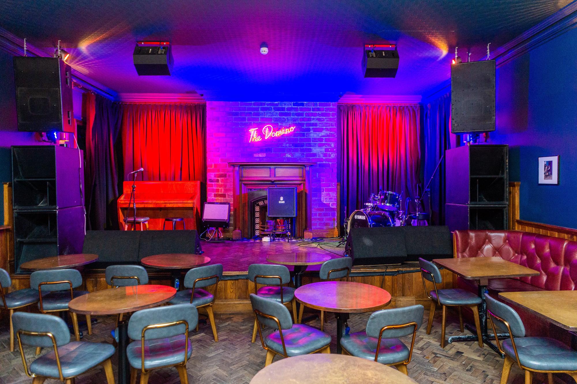 Tucked away behind the back door of a barbershop in the Grand Arcade, this hidden jazz bar is arguably the coolest spot in the city. Our readers rate it for its dark, moody, and intimate atmosphere that feels like a 1920s speakeasy. It is the perfect choice for a date who loves live music and a sophisticated cocktail. ❤️ Grand Arcade, Leeds LS1 6PG