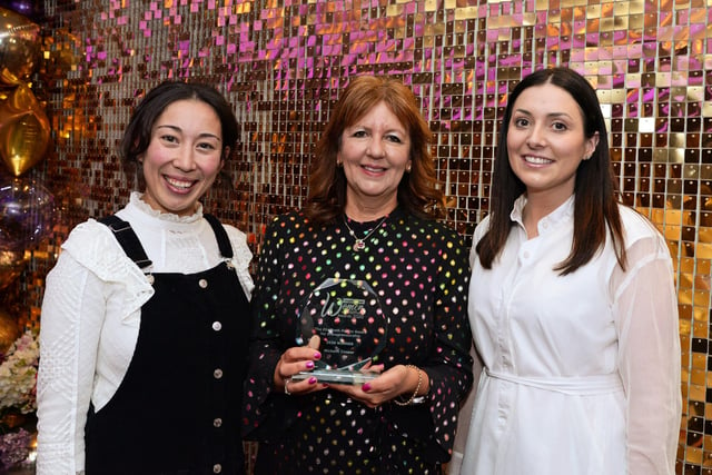 Michelle Cooper, winner of The Elizabeth Parkin award for Entrepreneurship, is pictured with Helen Francis, Head of Careers at Gradconsult and Victoria Warren, of Gritty People