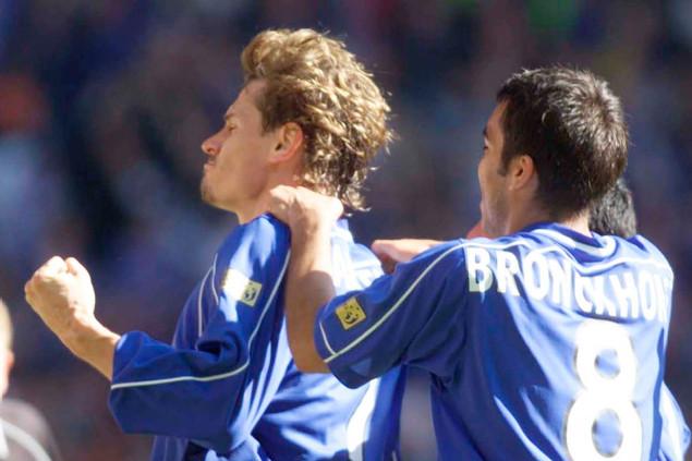 Big money winger moved to Manchester City then Southampton and eventually into management with clubs in his homeland including Torpedo Moscow and FC Ufa. Most recently worked in Uzbekhistan club football.