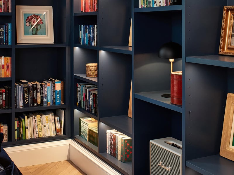 The luxurious library in The Moss.