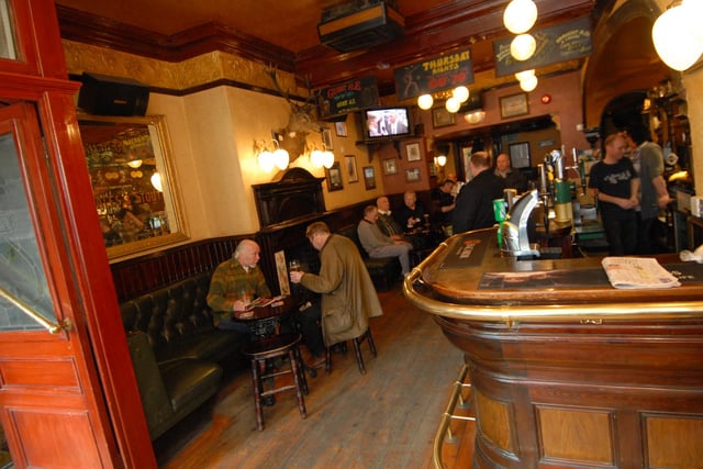 The Stag's Head pictured 11 years ago with lots of locals enjoying a drink with pals.