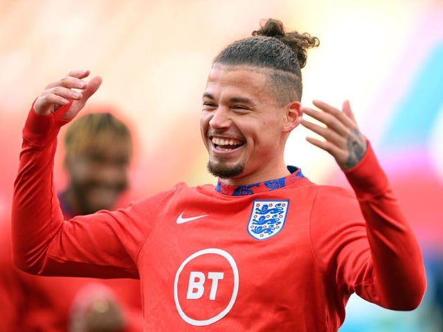 Leeds United midfielder Kalvin Phillips is set to be the subject of a £50m transfer battle between Liverpool and Tottenham Hotspur next summer. (Daily Mirror)