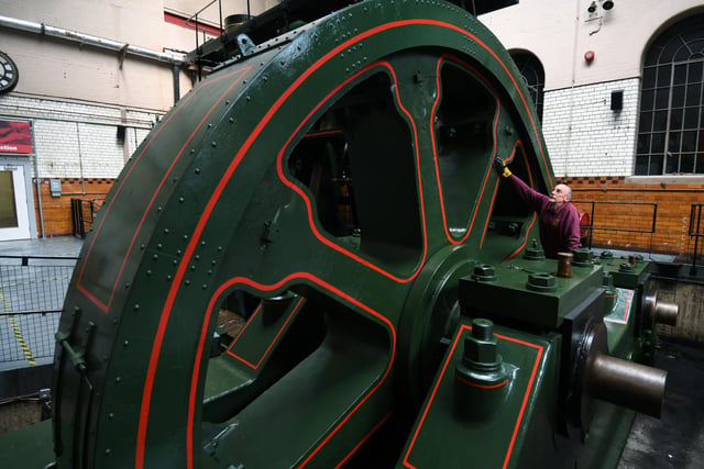The River Don Engine is most powerful working steam engine in Europe. You can watch in awe as the 425 tonne behemoth roars into life at Kelham Island Museum twice daily at midday and 2pm, Thursday to Sunday