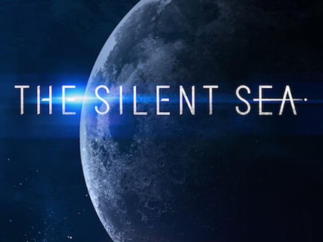During a perilous 24-hour mission on the moon, space explorers try to retrieve samples from an abandoned research facility in The Silent Sea. A top thriller.