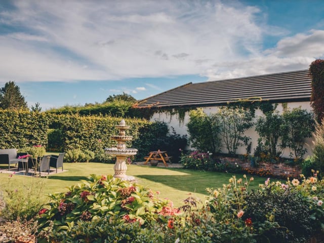 Home Farm & Lodge, High Street, Bawtry, Austerfield, Doncaster, DN10 6QU. Rating: 4.9/5 (based on 28 Google Reviews).