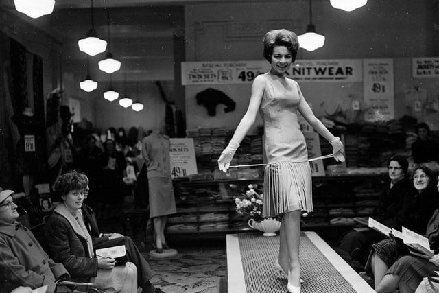 J&R Allan was a silk merchant and draper. Here you can see a fashion show and mannequin parade in 1962.