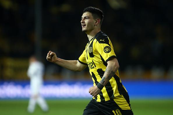Leeds United have made contact with Penarol for striker Agustin Alvarez. The 20-year-old has 23 goals in 40 matches this season. (Sport Witness)